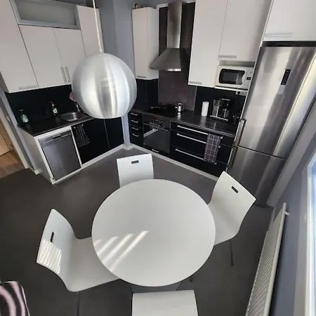 Daire Cozy And Quiet 2-room Aparment *
